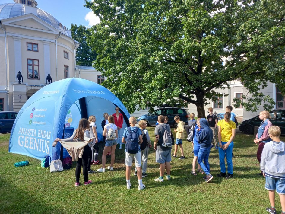 Tartu Ülikooli teaduskooli õpihuvilaager 2021. aastal.